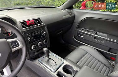 Купе Dodge Challenger 2011 в 