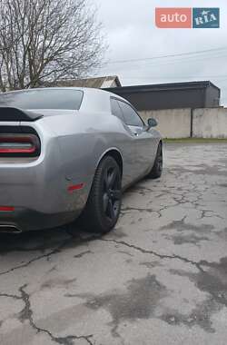Купе Dodge Challenger 2016 в 