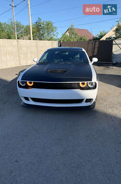 Купе Dodge Challenger 2016 в 