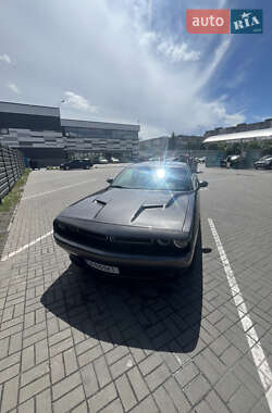 Купе Dodge Challenger 2018 в 