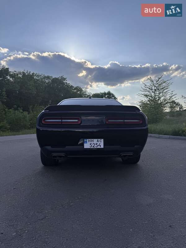 Купе Dodge Challenger 2015 в Одесі