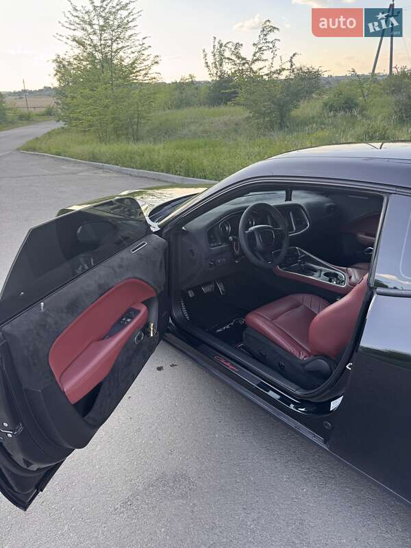Купе Dodge Challenger 2015 в Одесі