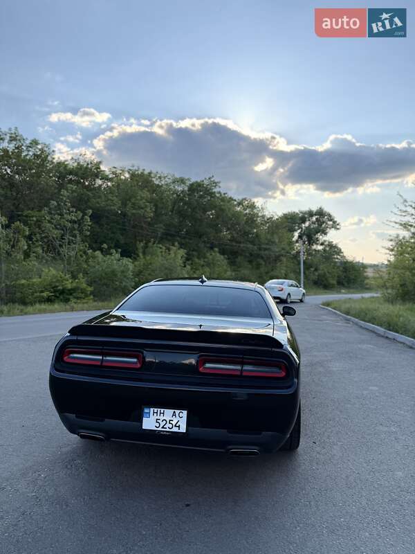 Купе Dodge Challenger 2015 в Одесі