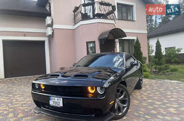 Купе Dodge Challenger 2018 в 