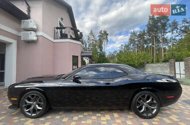 Купе Dodge Challenger 2018 в 