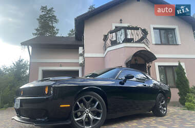 Купе Dodge Challenger 2018 в 