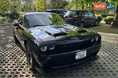 Купе Dodge Challenger 2018 в 