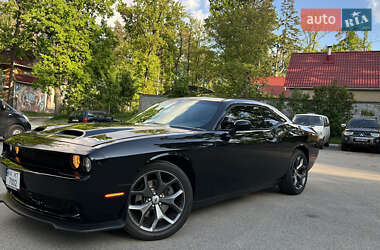 Купе Dodge Challenger 2018 в 