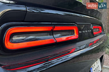 Купе Dodge Challenger 2018 в 