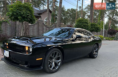 Купе Dodge Challenger 2018 в 