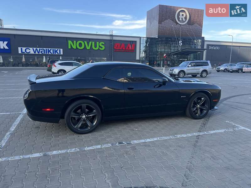 Купе Dodge Challenger 2015 в Киеве