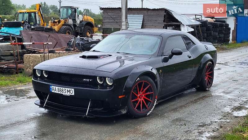 Купе Dodge Challenger 2018 в Киеве