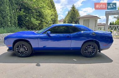 Купе Dodge Challenger 2019 в 
