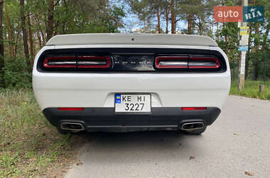 Купе Dodge Challenger 2018 в 