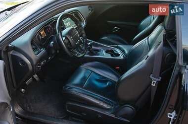 Купе Dodge Challenger 2017 в 