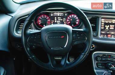 Купе Dodge Challenger 2017 в 