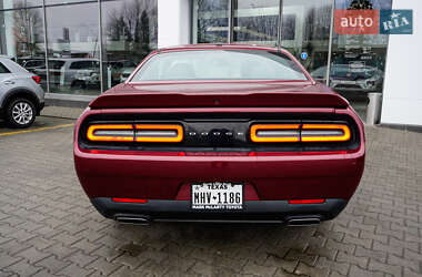 Купе Dodge Challenger 2019 в 