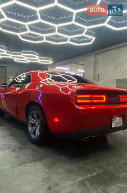 Купе Dodge Challenger 2015 в 