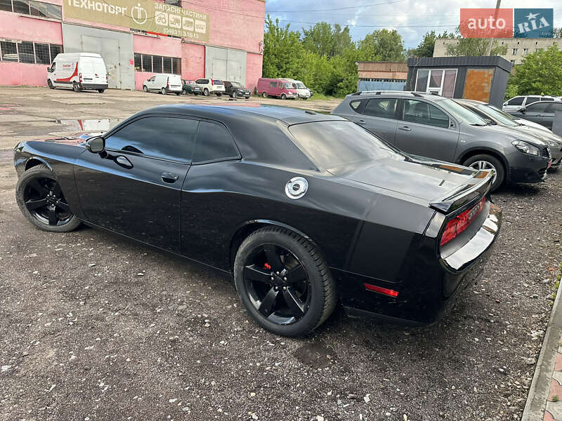 Купе Dodge Challenger 2014 в Ніжині