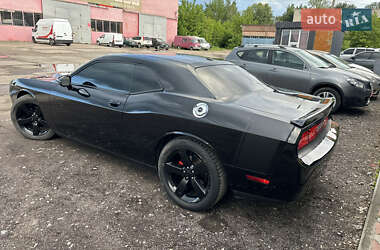 Купе Dodge Challenger 2014 в 