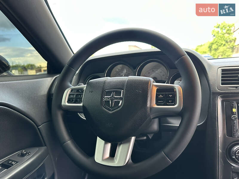 Купе Dodge Challenger 2014 в Ніжині