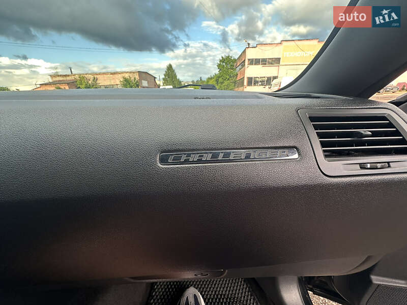 Купе Dodge Challenger 2014 в Ніжині