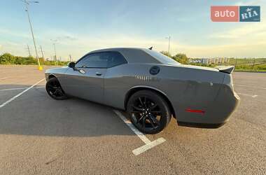 Купе Dodge Challenger 2018 в 