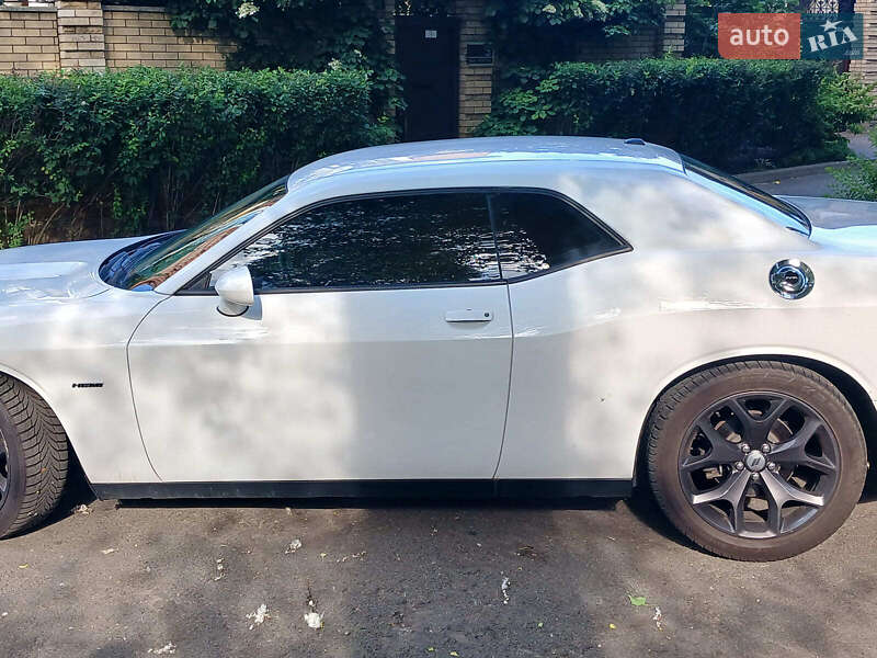 Купе Dodge Challenger 2019 в Киеве