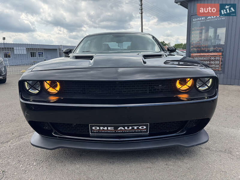 Купе Dodge Challenger 2017 в Киеве