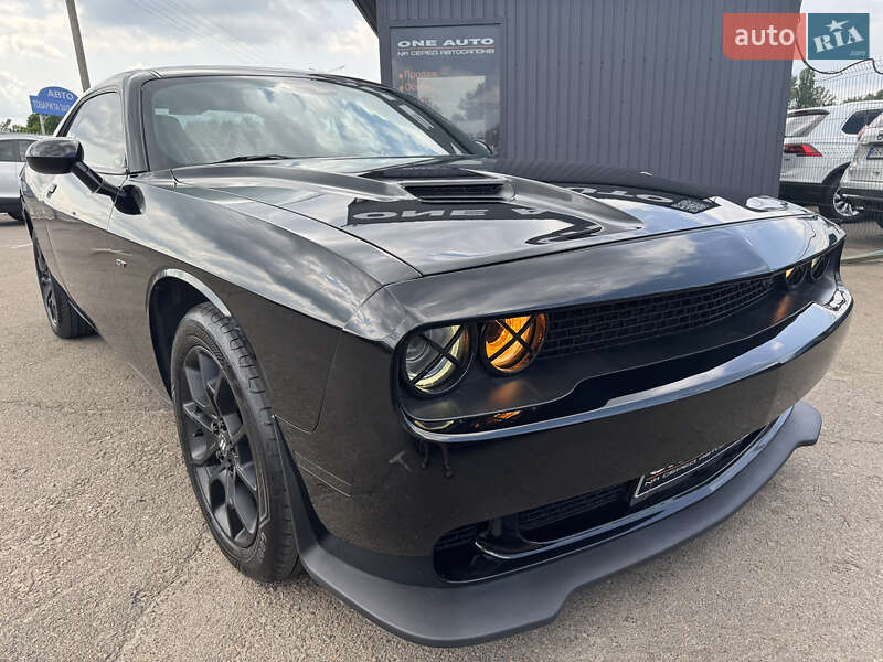 Купе Dodge Challenger 2017 в Киеве