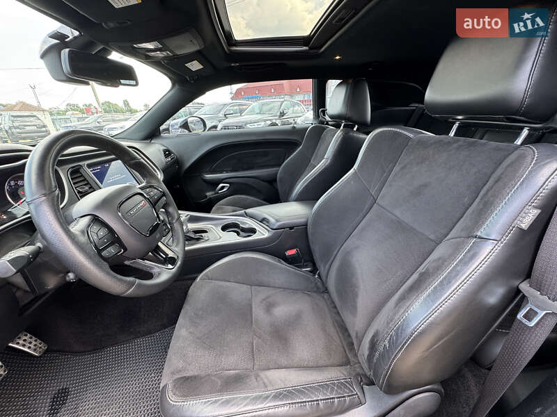 Купе Dodge Challenger 2017 в Киеве