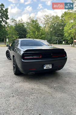 Купе Dodge Challenger 2020 в 