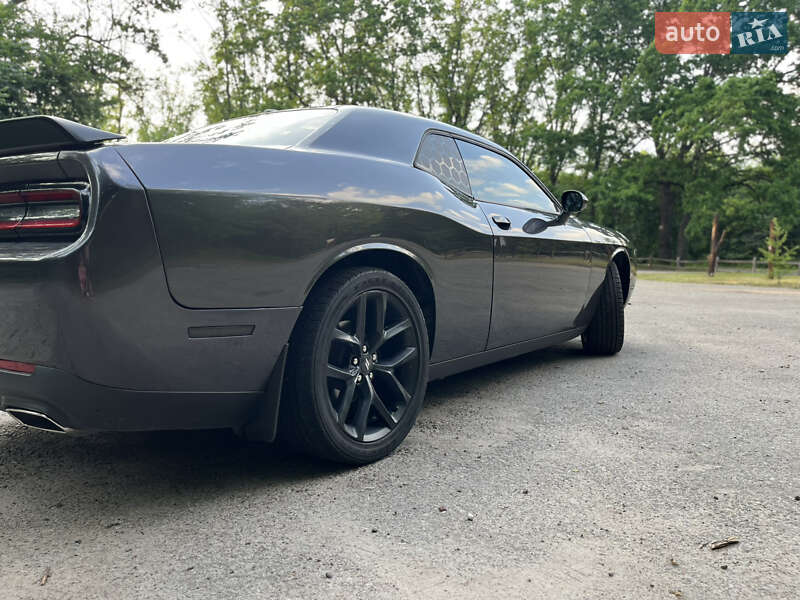 Купе Dodge Challenger 2020 в Фастове