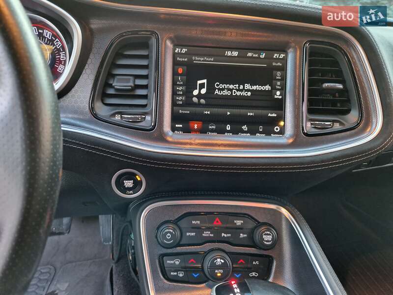 Купе Dodge Challenger 2017 в Днепре