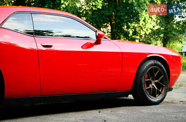 Купе Dodge Challenger 2016 в 