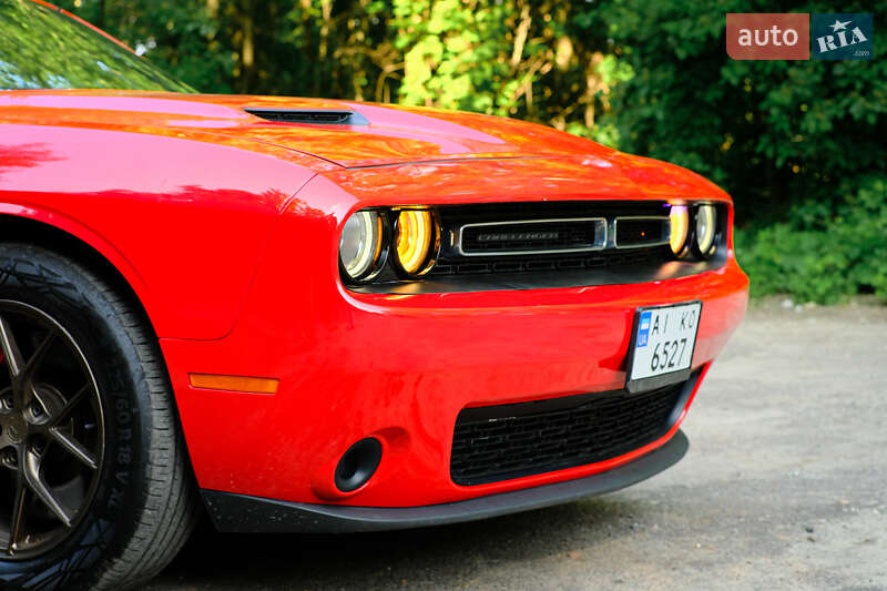 Купе Dodge Challenger 2016 в Киеве