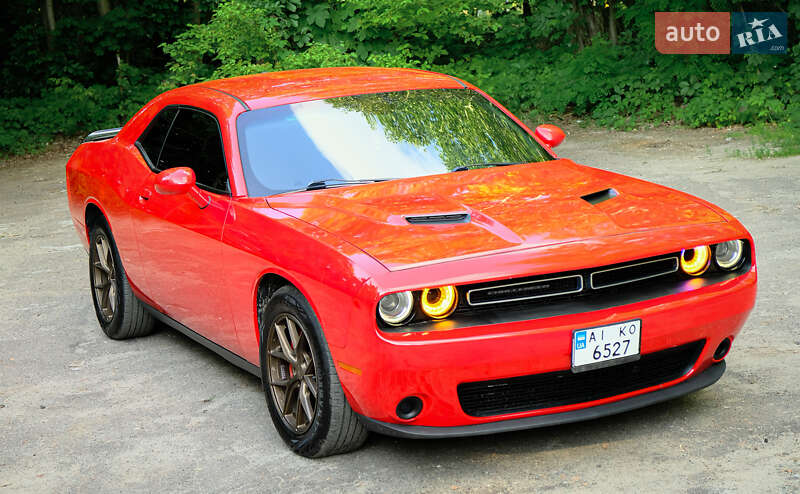 Купе Dodge Challenger 2016 в Киеве