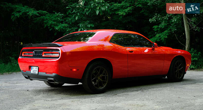 Купе Dodge Challenger 2016 в Киеве