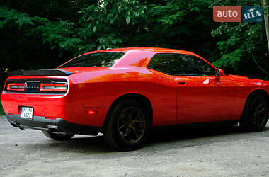 Купе Dodge Challenger 2016 в 
