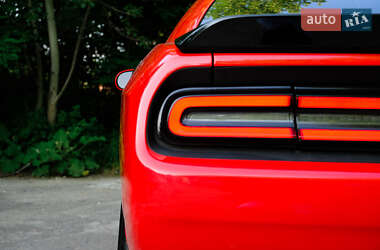 Купе Dodge Challenger 2016 в 