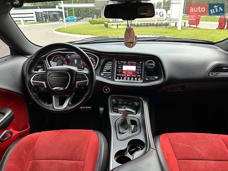 Купе Dodge Challenger 2016 в Киеве фото 7 Купе Dodge Challenger 2016 в Киеве