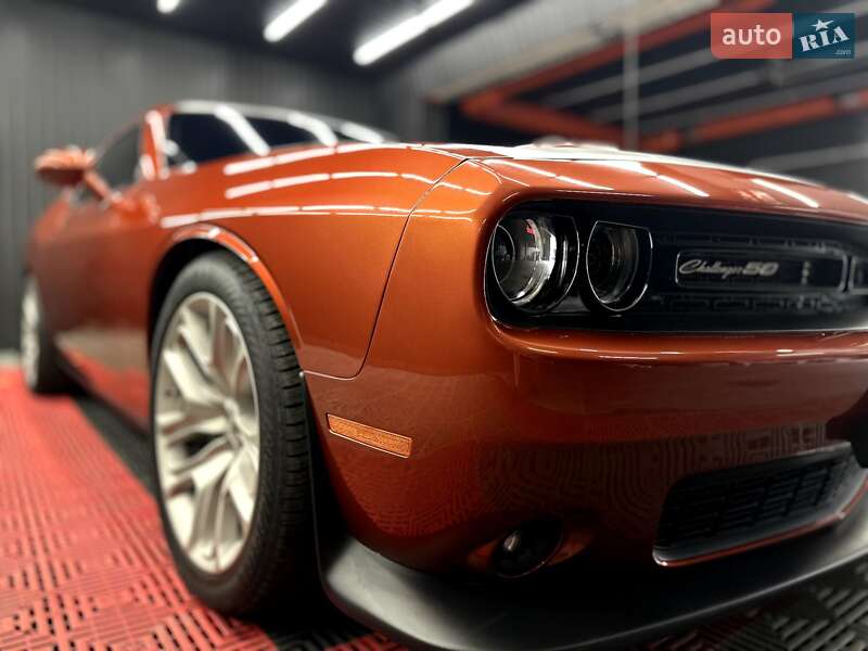 Купе Dodge Challenger 2020 в Києві