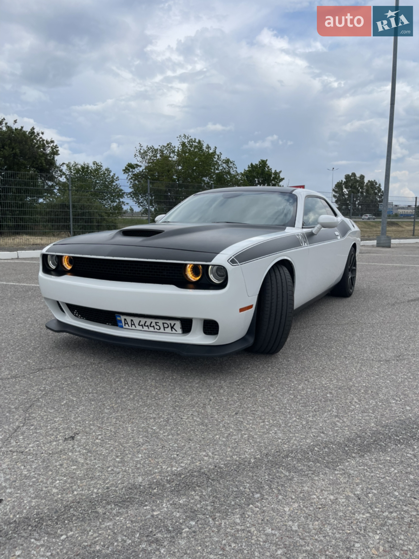 2016 Dodge Challenger - фото 1