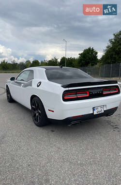 Купе Dodge Challenger 2016 в Дніпрі
