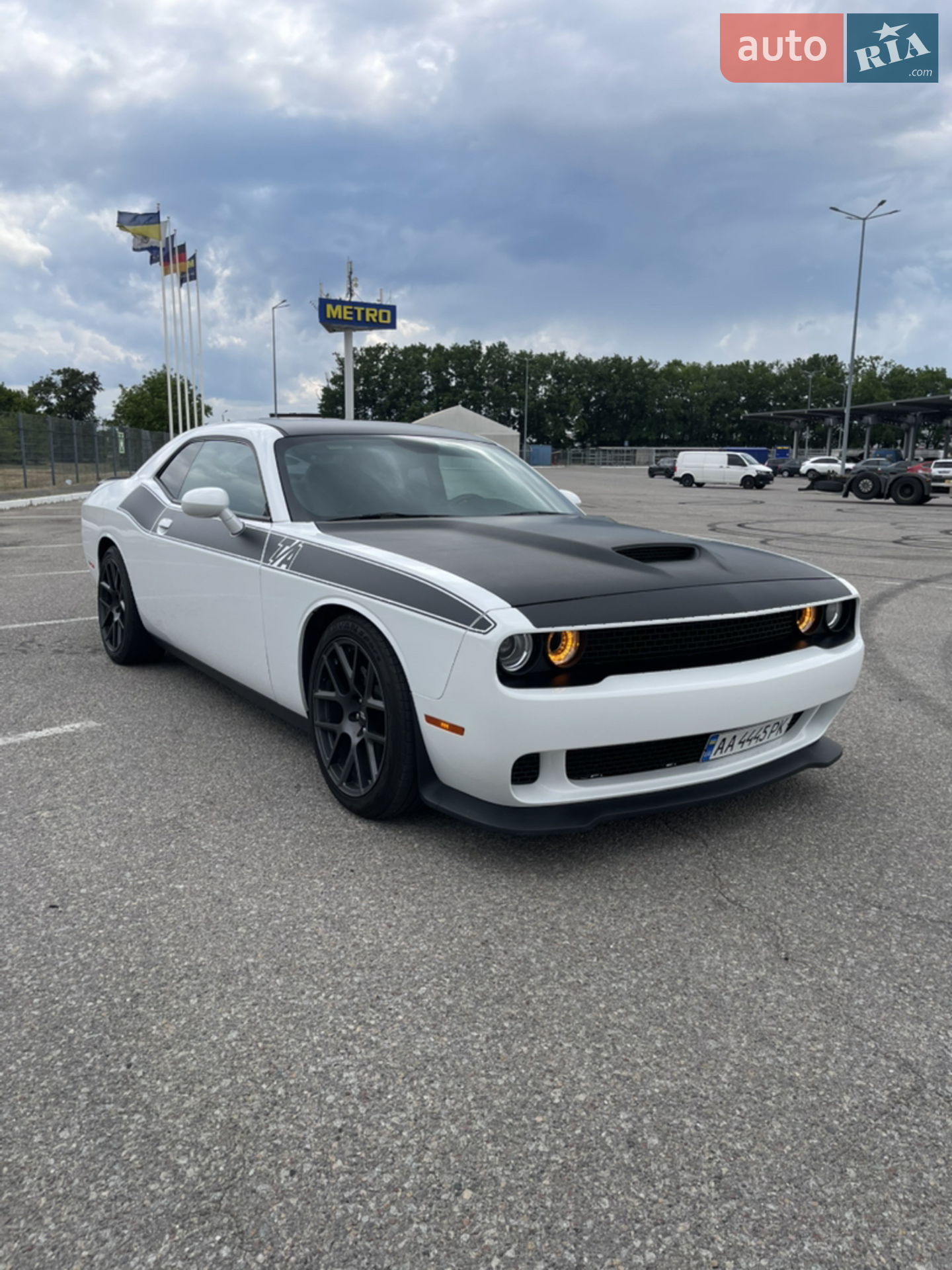 2016 Dodge Challenger - мініатюра 3