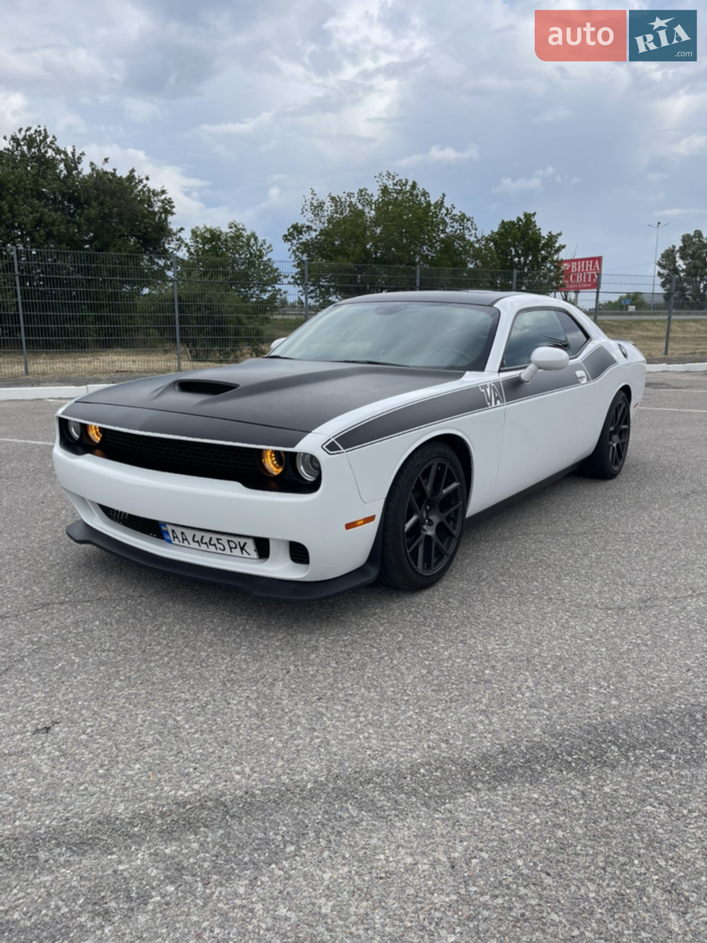 2016 Dodge Challenger - мініатюра 2