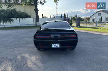 Купе Dodge Challenger 2019 в 