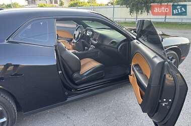 Купе Dodge Challenger 2019 в 