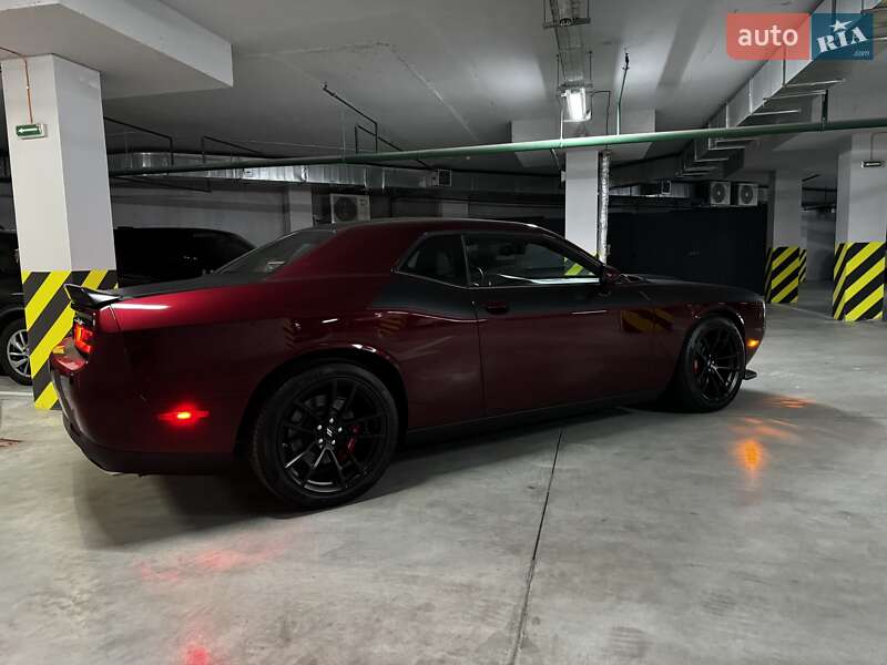 Купе Dodge Challenger 2023 в Киеве