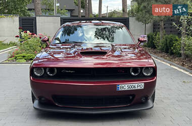 Купе Dodge Challenger 2019 в Львові